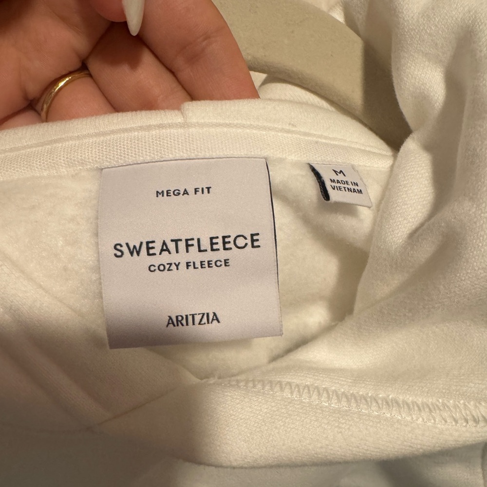 Aritzia White Boyfriend Supperfleec Sweatpants and Mega Fit Supperfleece hoodie - Picture 4 of 6